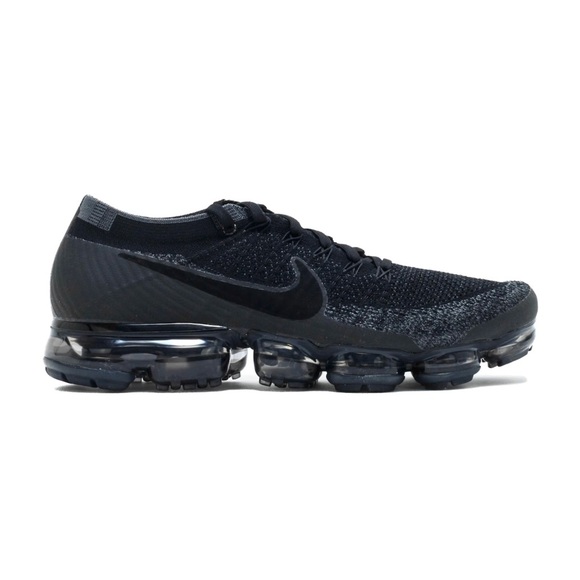 Men’s Nike Air Vapormax Flyknit Sneakers - Picture 2 of 8